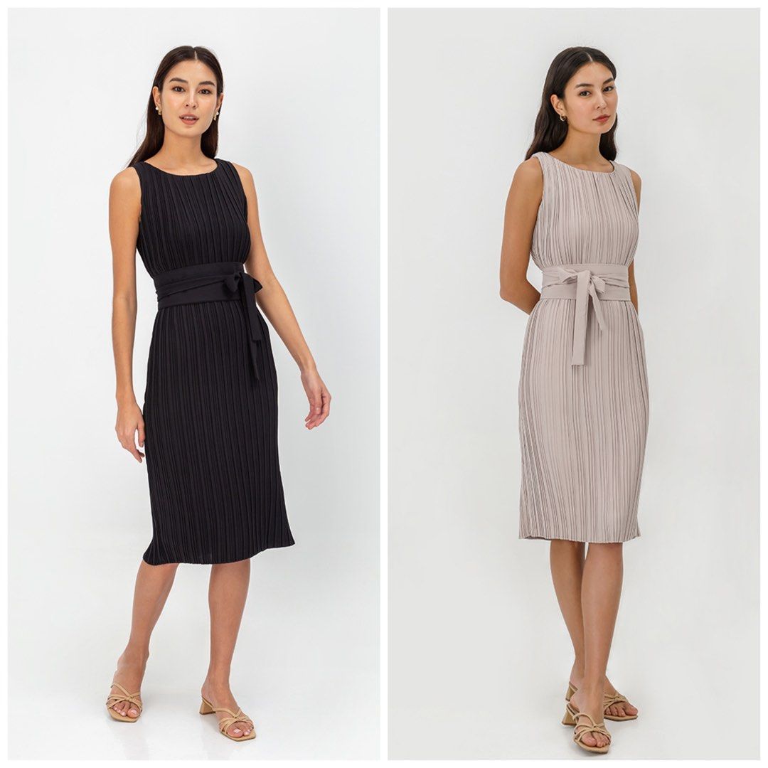 XS BNWOT Love Bravery pleated shift dress in grey and black Women s Fashion Dresses Sets Dresses on Carousell