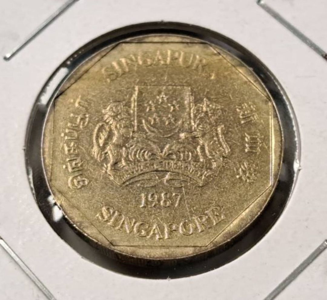絕版硬幣--新加坡1987年1元-舊國徽-多文字幣(Singapore 1987 1 Dollar-ribbon upwards),  書籍、休閒與玩具, 收藏、紀念品, 錢幣、紙鈔在旋轉拍賣