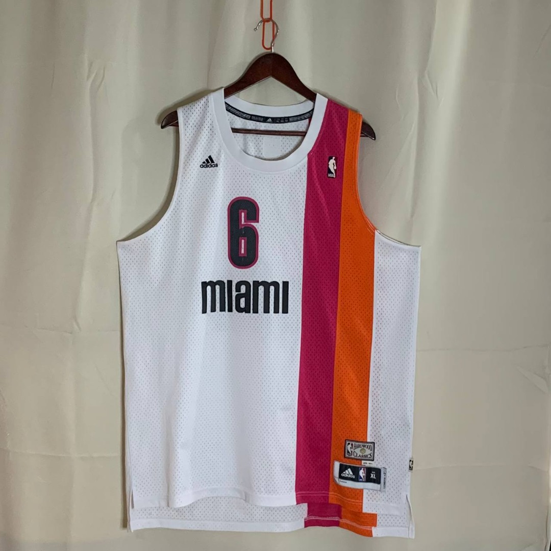 2011 LEBRON JAMES MIAMI HEAT