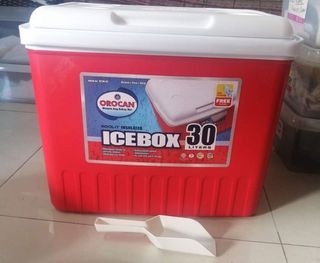 30 liters Ice Cooler Icebox or ice chest For sale