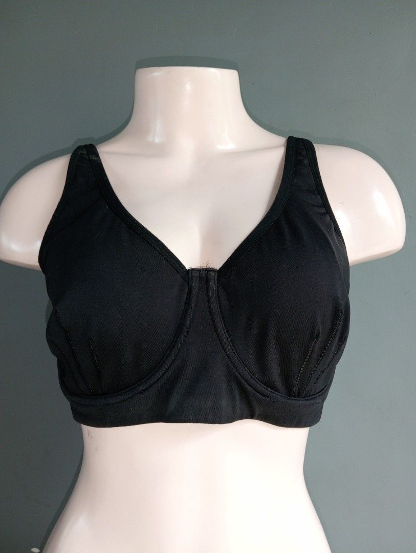38d bra not padded with underwire black, Women's Fashion, Undergarments &  Loungewear on Carousell