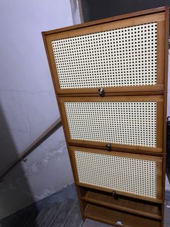 （分類：）位於 。 由 sell_er 提交（商品編號 1290417536，圖片 1）。簡介： 。