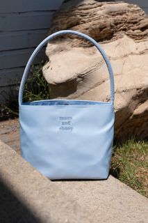 （分類：）位於 。 由 mndkoreacloset 提交（商品編號 1290421298，圖片 1）。簡介： 。