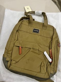 （分類：）位於 。 由 Mycloset88 提交（商品編號 1290377687，圖片 1）。簡介： 。