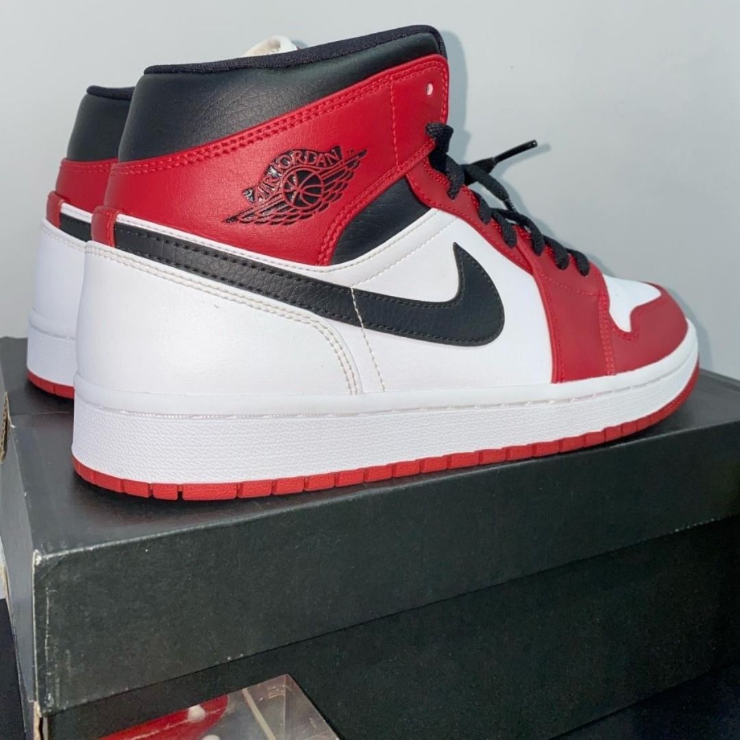 AJ Mid Chicago White Toe, Fesyen Pria, Sepatu Sneakers di