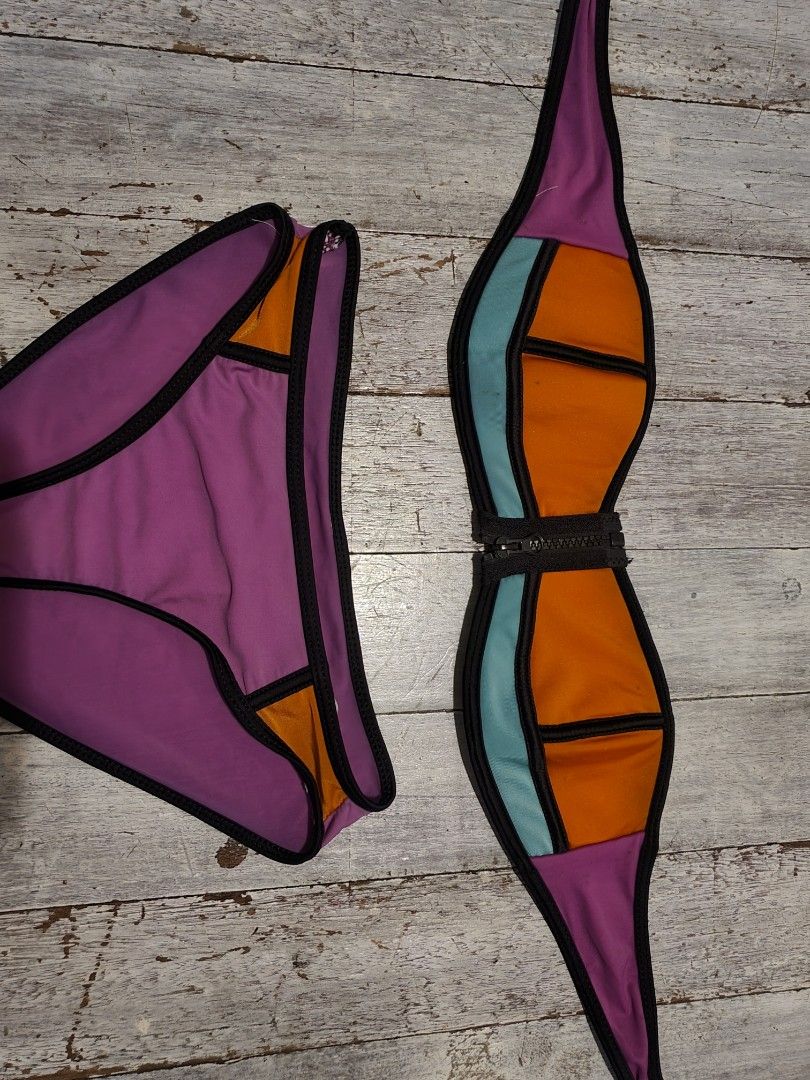 BIKINI & SWIMSUIT FOR WOMEN (Category: Bikinis & Swimsuits) located in Mandaluyong City. Submitted by boujeeeee (Listing ID 1290329600, Image 2). Description: Size small to meduim. Feell free to chat if need further assistance..