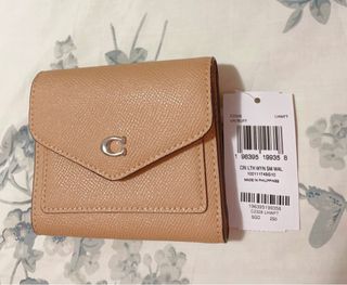(Category: ) located in . Submitted by beautifulbargain (Listing ID 1290413918, Image 1). Description: .