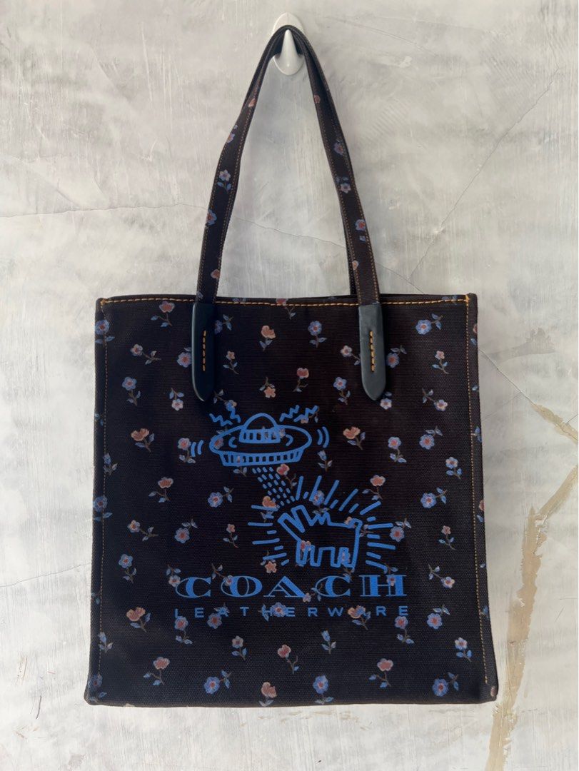 Coach bag hotsell keith haring