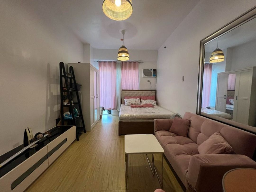 Condominium near airport (Category: Apartments & Condos) located in Dasmarinas. Submitted by alvinford (Listing ID 1290449370, Image 1). Description: For Sale Only SMDC Field Residences 1 BR w/ Balcony • 28.35 Sqm • Building 8, Closest to the gate! • Facing Amenities • Facing East (Morning Sun) • Owner, Seller po. • All in, incl. furniture and appliances • Walking distance to SM Sucat • Near C5 Extension • Near transportation hubs (PITX, NAIA etc