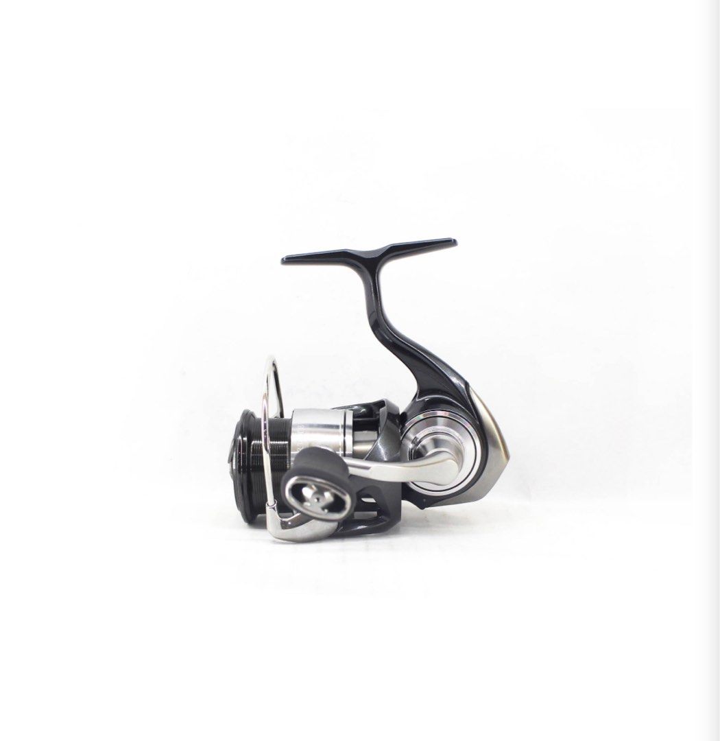 DAIWA 24 CERTATE FC LT2000S-P Spinning Reel – Ships From Japan