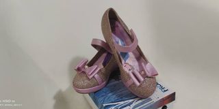(Category: ) located in . Submitted by jujie_preloved (Listing ID 1290363336, Image 1). Description: .