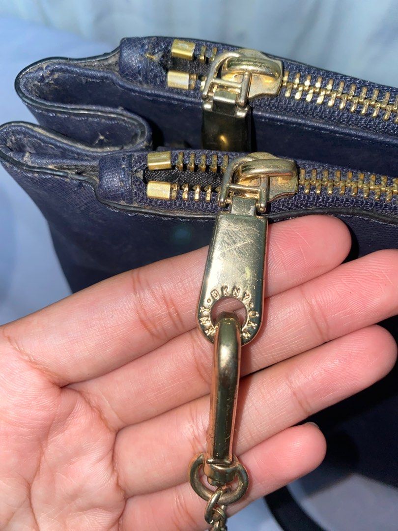 DKNY Hand Bag / Cross Body Bag (Category: Luxury Bags & Wallets) located in Cavite. Submitted by the.selective_ (Listing ID 1290415154, Image 3). Description: PS. No more shopping bag / box. No dust bag. RFS: decluttering, will transfer to new home.