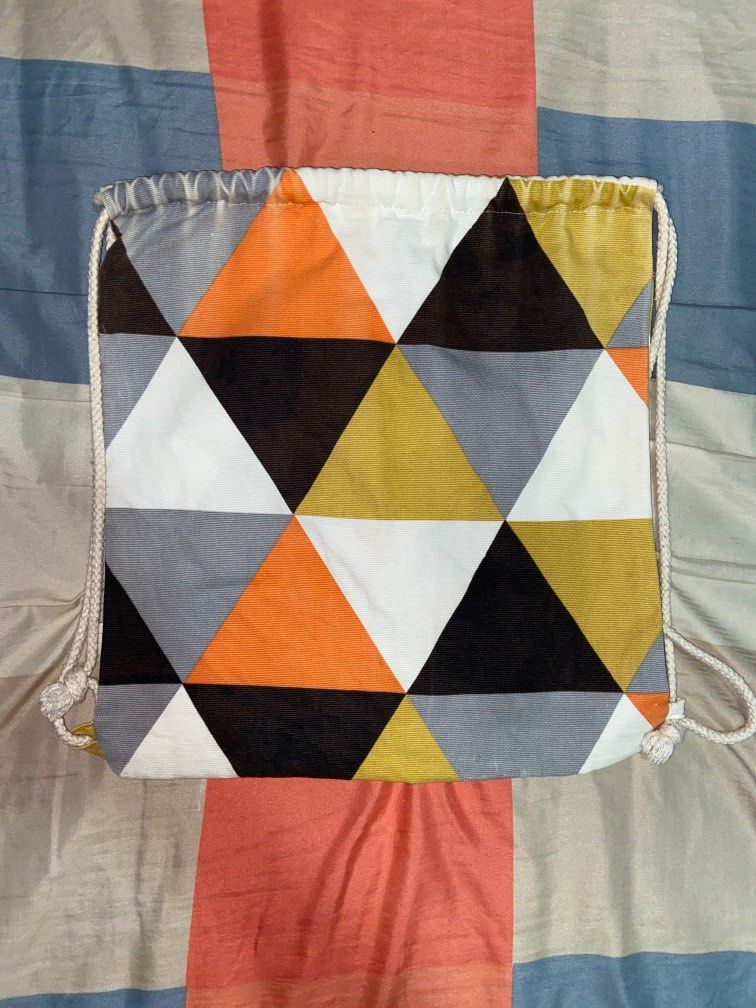 Drawstring Bag (Category: Belt bags, Clutches and Pouches) located in Seremban. Submitted by fasetnefas (Listing ID 1290420676, Image 1). Description: - Drawstring bag to letgo. - Free with purchase of any item from my profile. .
