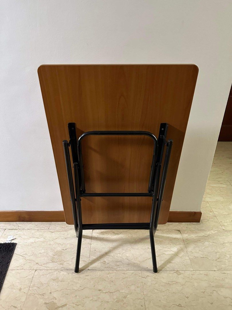 Foldable Table (Category: Tables & Sets) located in Singapore. Submitted by tim_ong (Listing ID 1290349054, Image 1). Description: .