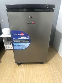 FUJIDENZO 3.5cu ft. Upright Freezer