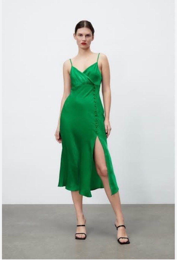 Green Zara Midi Dress, Women's Fashion, Dresses & Sets, Dresses on Carousell