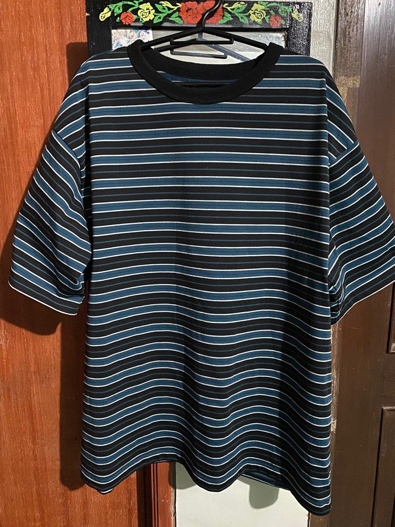 GU Tshirt XL (Category: Shirts) located in Valenzuela. Submitted by declutterlangpo (Listing ID 1290396395, Image 2). Description: .