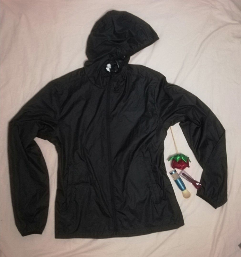 H M water proof Jacket Women s Fashion Coats Jackets and Outerwear on Carousell