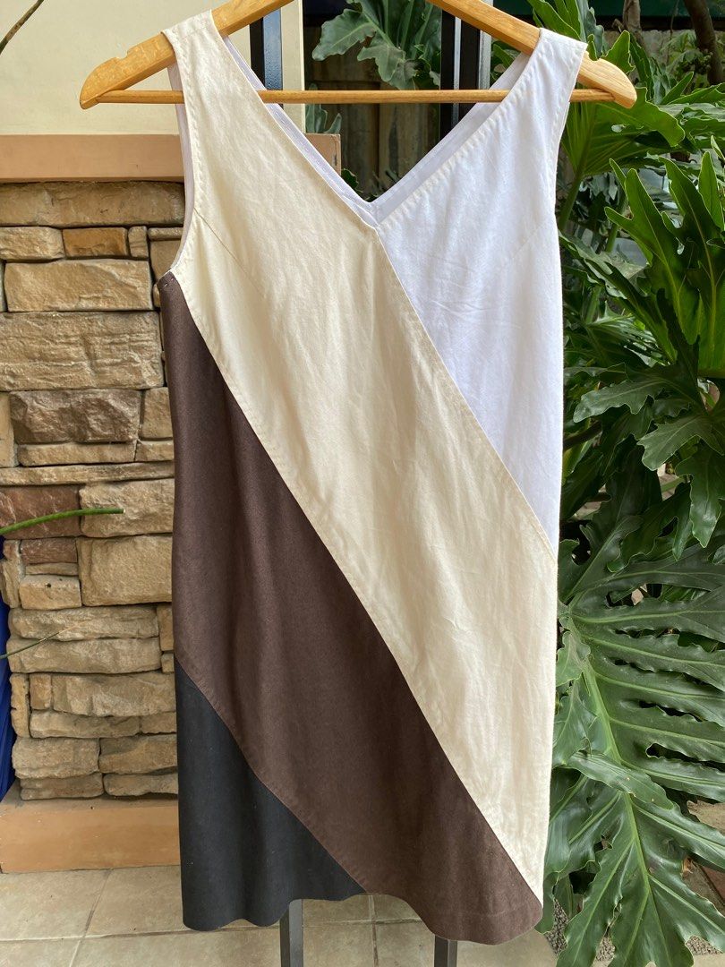 IL MARE Dress (Category: Dresses) located in Baliuag. Submitted by nylinel (Listing ID 1290308202, Image 1). Description: IL Marre Italy Size- Small - Medium.