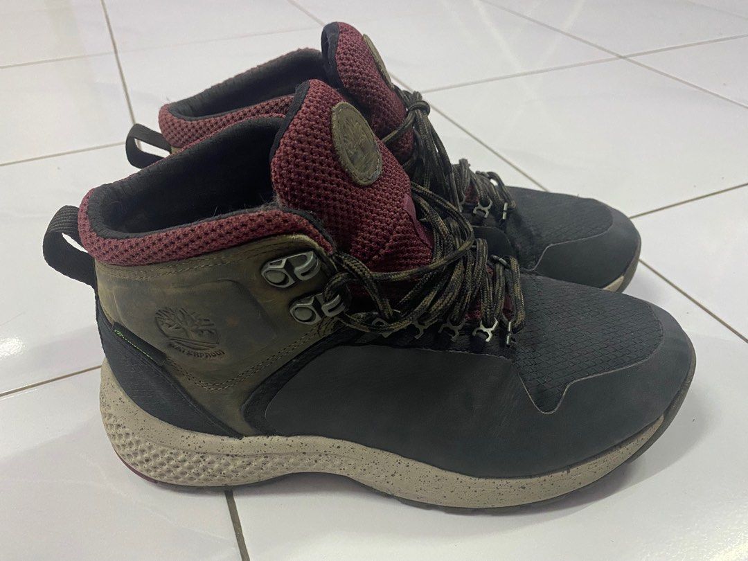 Kasut hotsell hiking timberland