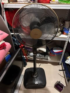 (Category: ) located in . Submitted by lolzdope (Listing ID 1290410354, Image 1). Description: .