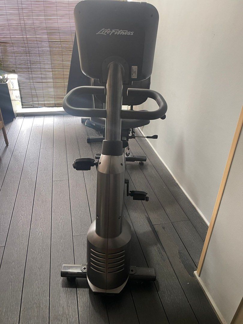 Life fitness Recumbent Bike RS3. Sports Equipment Exercise