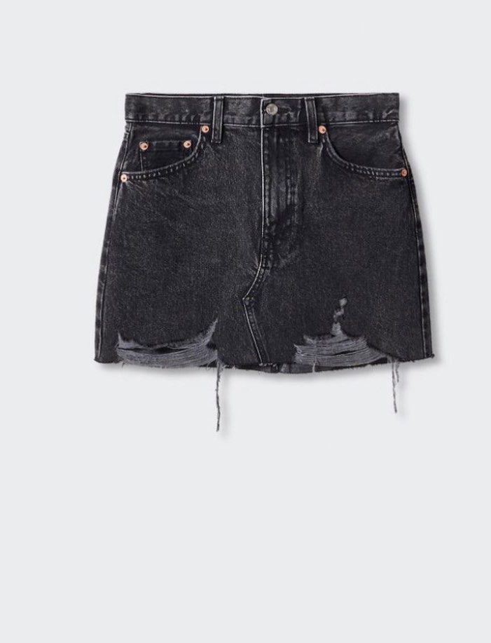 Mango Denim Skirt (Category: Skirts) located in Cebu City. Submitted by styleoptions (Listing ID 1290382880, Image 1). Description: Original Price: 1,995 Size: XXS (could fit up to size 26) Used once only Selling it low 🖤.