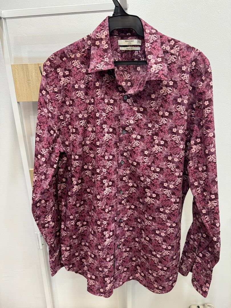 Mango Red Floral Longsleeve (Large) (Category: Formal Shirts) located in San Juan City. Submitted by danielnavvvvarro (Listing ID 1290370126, Image 1). Description: ‼️ READ ME ‼️ - Dimes: L 30 x W 20 - Large on tag - Shipping shouldered by the buyer - MOP: Gcash/BPI - 2 days reservation MAX. - STRICTLY NO RETURNS, REFUNDS, CANCELLATIONS 📌COMING FROM BINONDO MANILA 📌SHIPPING SHOULDERED BY BUYER 📌CAN DO GRAB/LALAMOVE/ OTHER COURIERS 📌JT&T/ OTHE