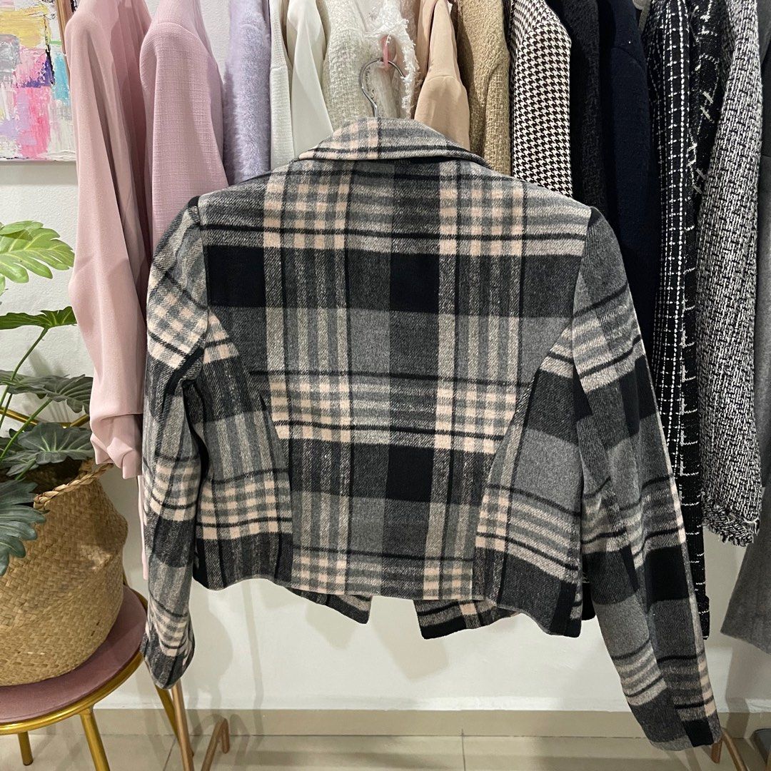 MISS SELFRIDGE Grey pink long sleeve collared jacket Women s Fashion Coats Jackets and Outerwear on Carousell