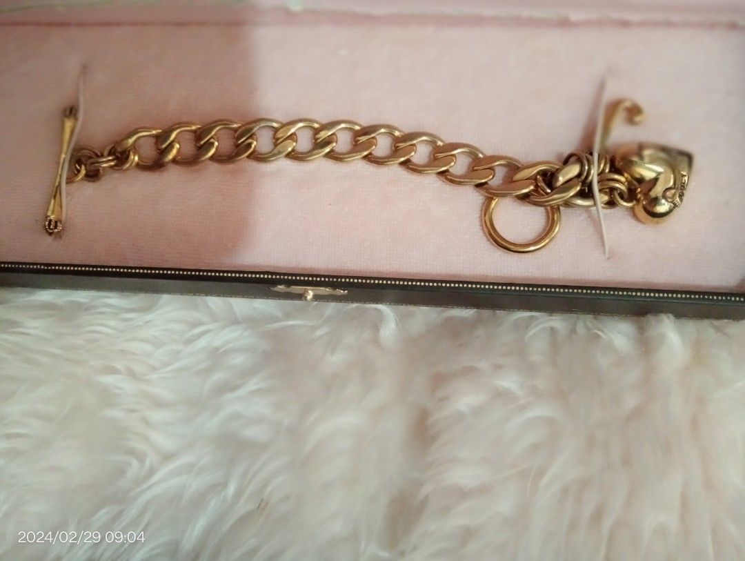 Original Juicy Couture bracelet (Category: Bracelets) located in Batangas. Submitted by girlmeetspurple (Listing ID 1290287681, Image 3). Description: box not included.