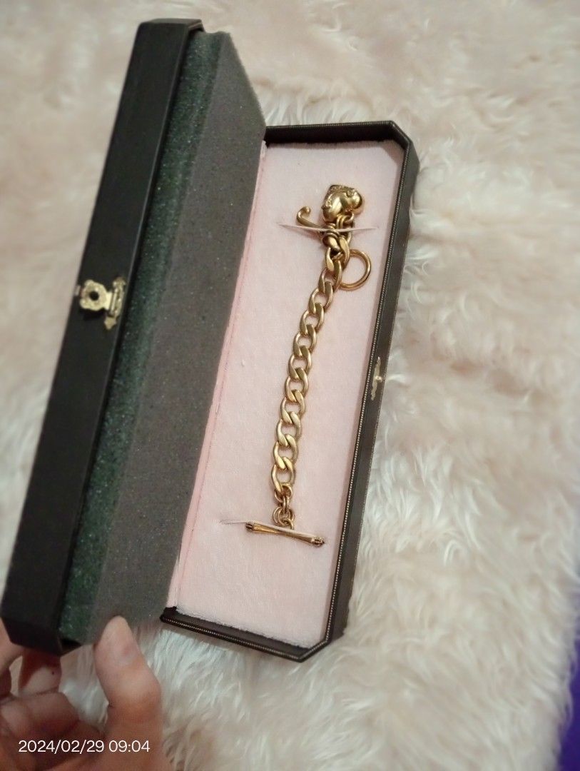 Original Juicy Couture bracelet (Category: Bracelets) located in Batangas. Submitted by girlmeetspurple (Listing ID 1290287681, Image 1). Description: box not included.