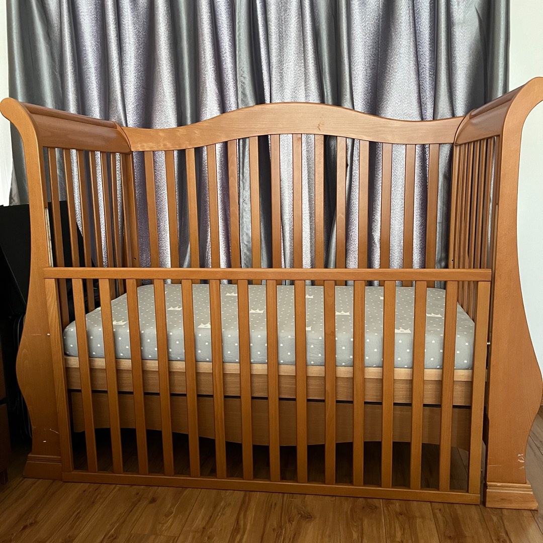 Pali Premium Convertible Baby Cot Daybed Solid Wood Babies Kids