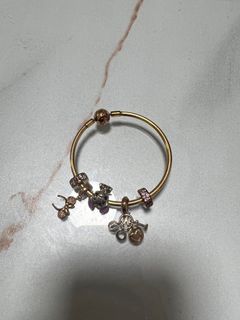 (Category: ) located in . Submitted by jas_ster_kat (Listing ID 1290425369, Image 1). Description: .