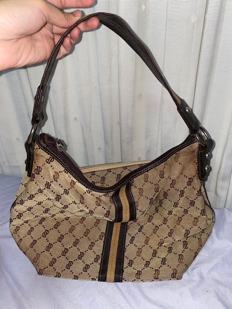 Perlini Hand / Shoulder Bag (Category: Shoulder Bags) located in Cavite. Submitted by the.selective_ (Listing ID 1290416680, Image 1). Description: PS. No shopping bag or box. No dust bag. RFS: decluttering since we’ll transfer to new home.