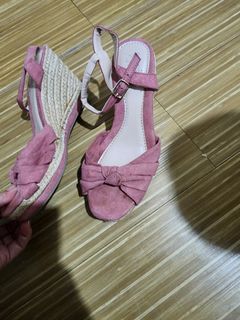 (Category: ) located in . Submitted by geryl06 (Listing ID 1290430067, Image 1). Description: .