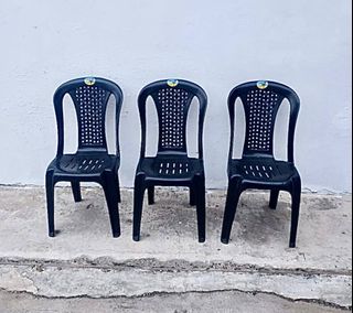 Used plastic chairs best sale