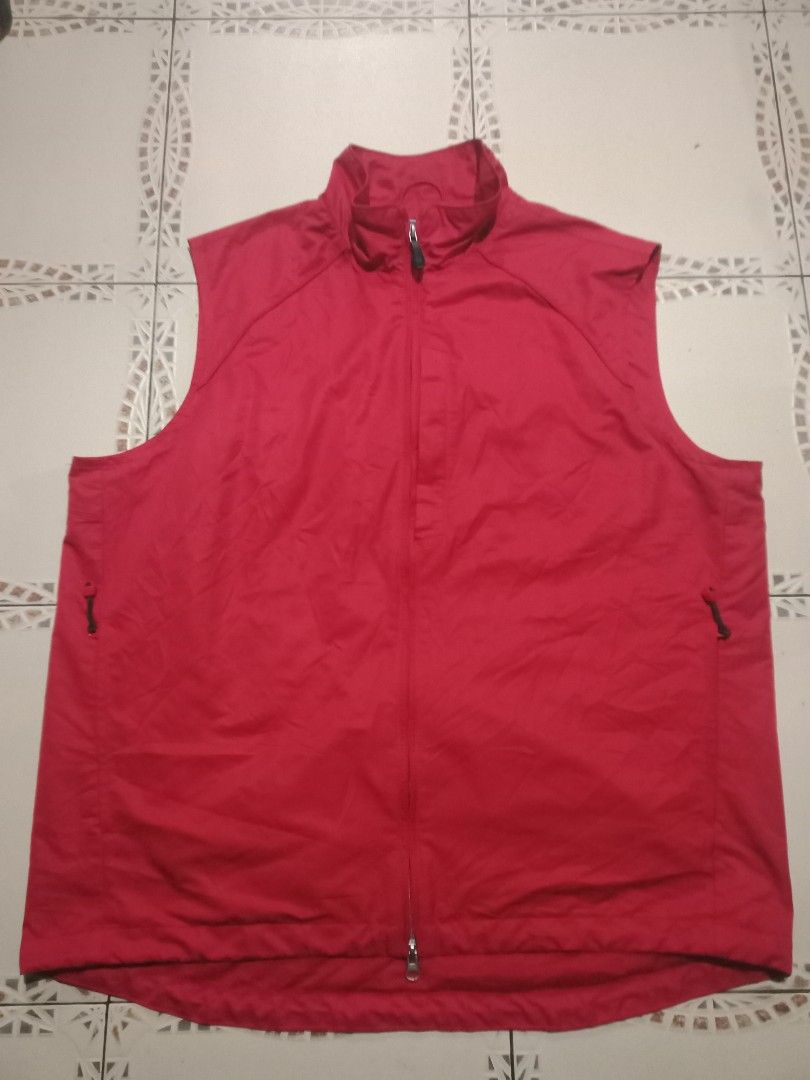 Ralph Lauren nylon vest (Category: Vests) located in Cebu City. Submitted by hustler_69 (Listing ID 1290404163, Image 1). Description: ralph lauren nylon vest size large 24.5 width(armpit to armpit) 27.5 length(shoulder to hem) excellent condition details are all posted.