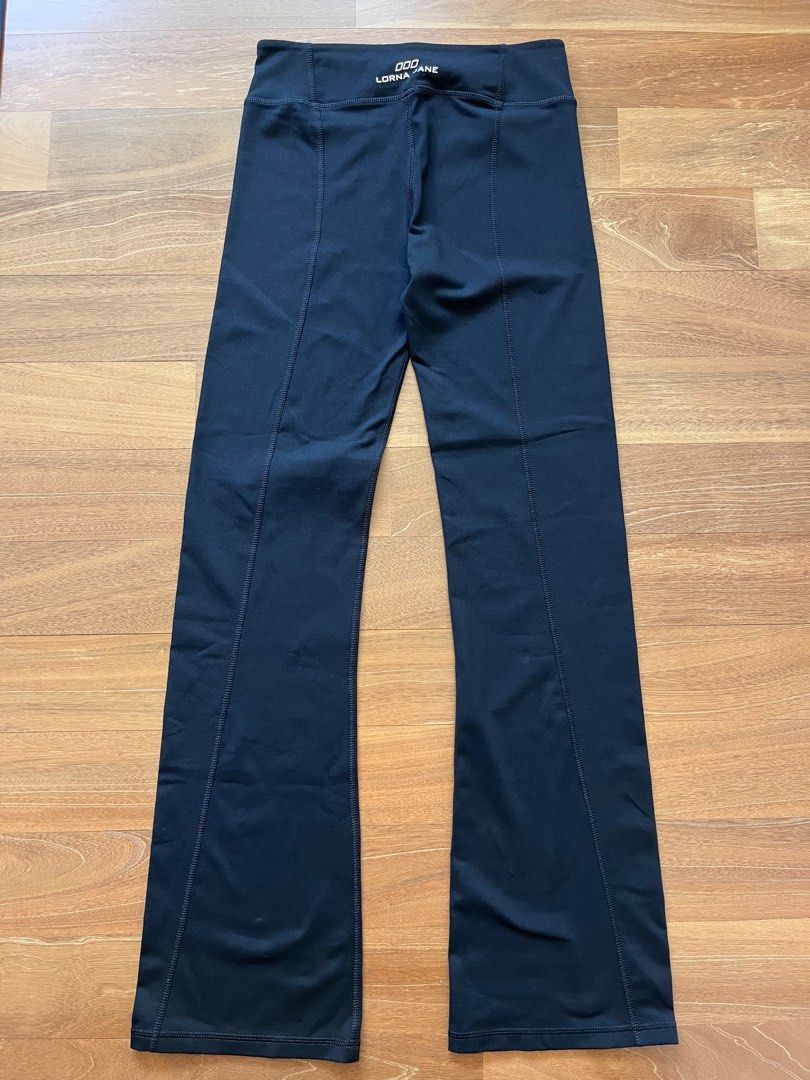 Grey lululemon leggings with pockets. Only - Depop
