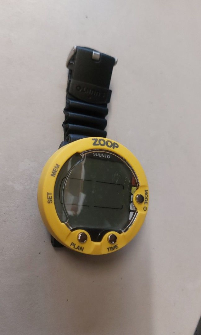 Suunto zoop clearance yellow