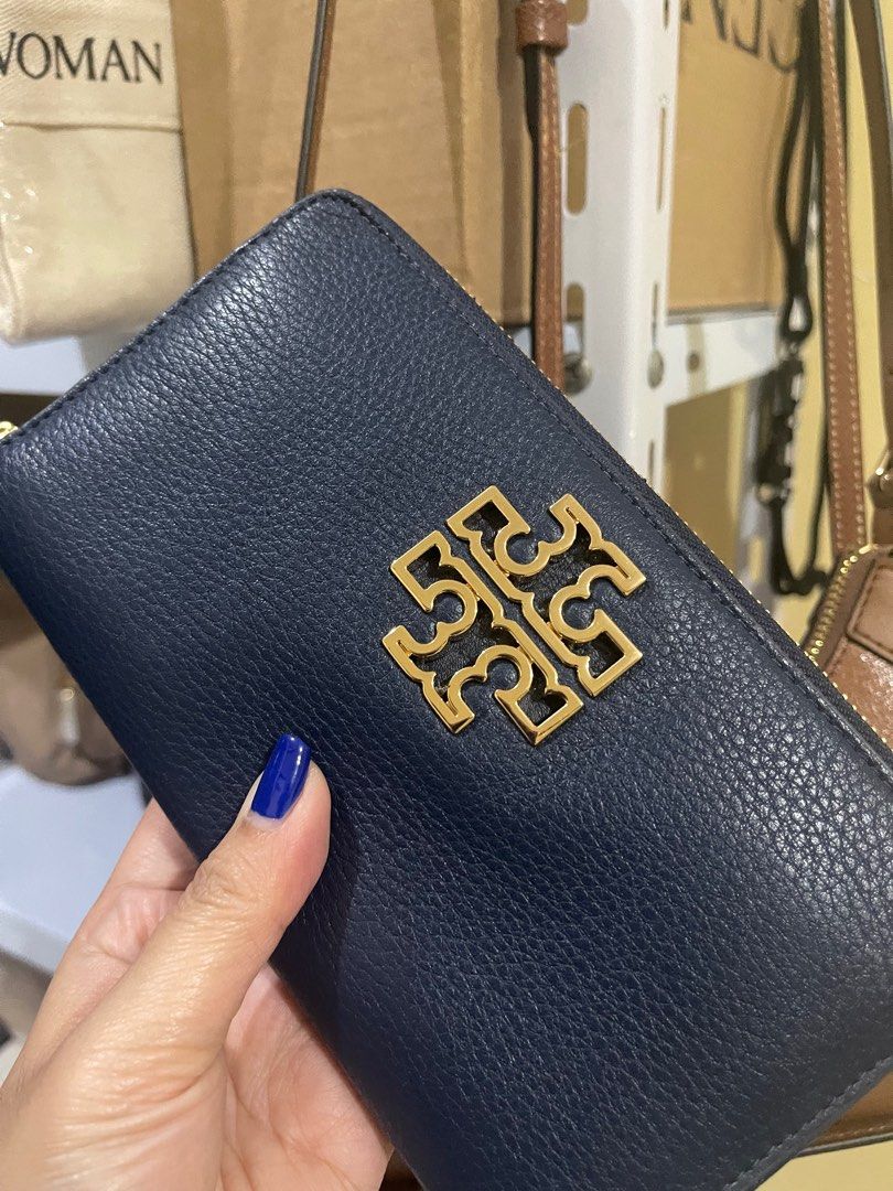 Tory Burch Long Zippy Wallet Navy Blue Women s Fashion Bags Wallets Wallets Card holders on Carousell