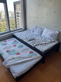 Trundle bed foam matress, pillows, linen, duvet included