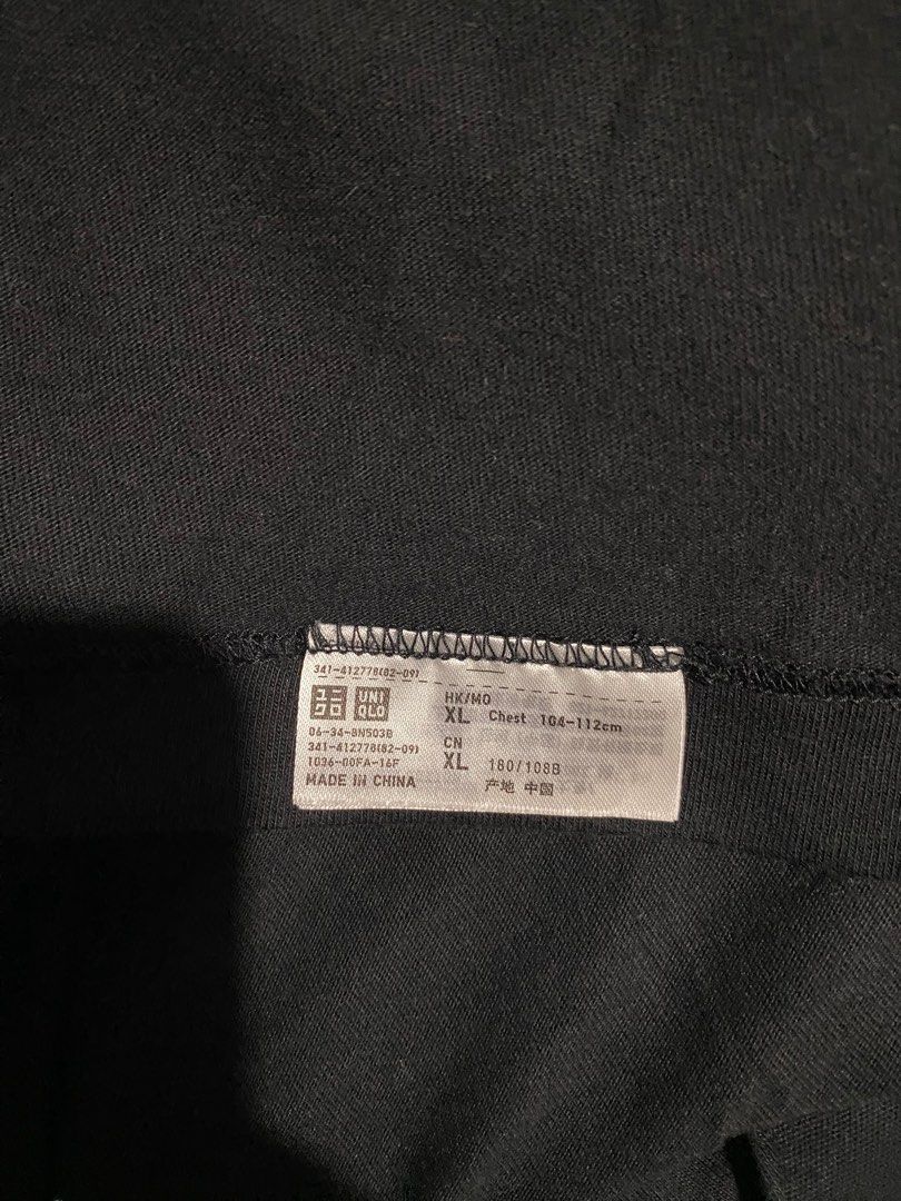 Uniqlo Kaws elmo (Category: Tshirts & Polo Shirts ) located in Valenzuela. Submitted by declutterlangpo (Listing ID 1290396101, Image 3). Description: Issue yung colar naka cut pero maayos naman. Color 10/10 yung issue lang talaga sa colar. .
