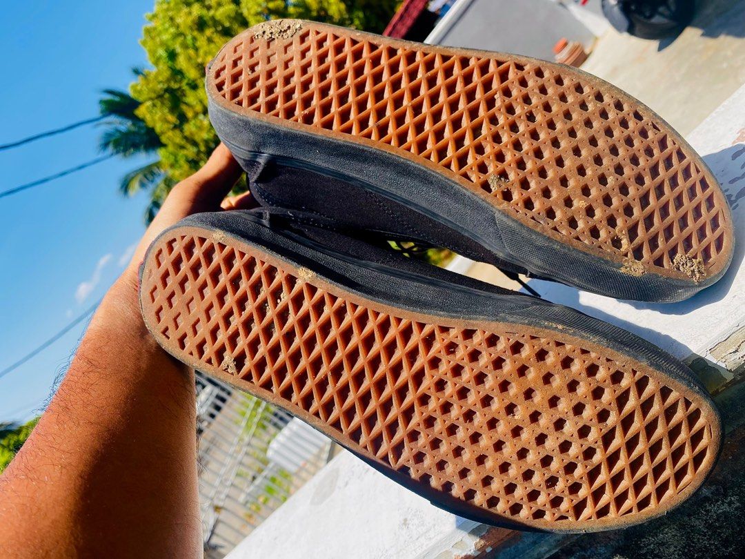 Vans black