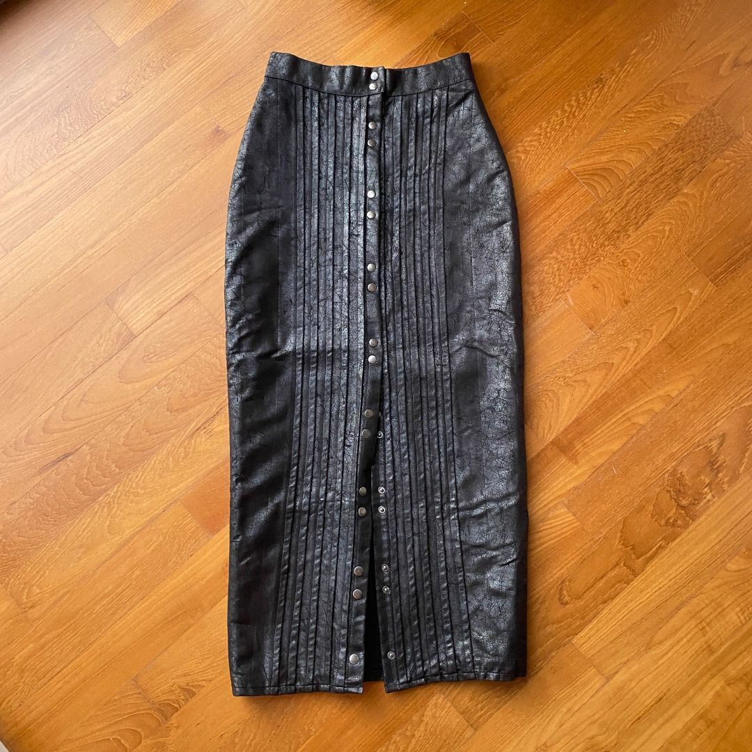 Faux leather pencil skirt 90s shop