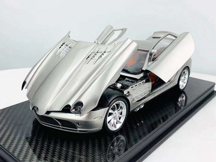 1/18 Frontiart Mercedes Benz SLR McLaren (full opening - come with
