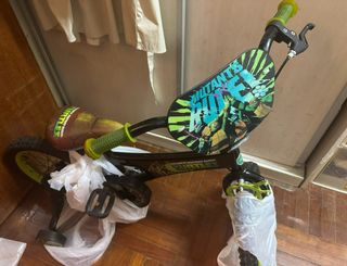 （分類：）位於 。 由 saber_sk 提交（商品編號 1284098947，圖片 1）。簡介： 。