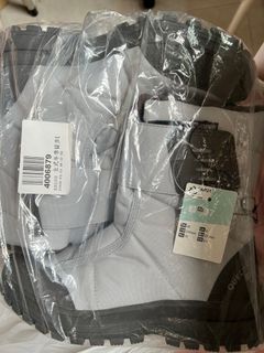 （分類：）位於 。 由 yipyip88 提交（商品編號 1283991165，圖片 1）。簡介： 。