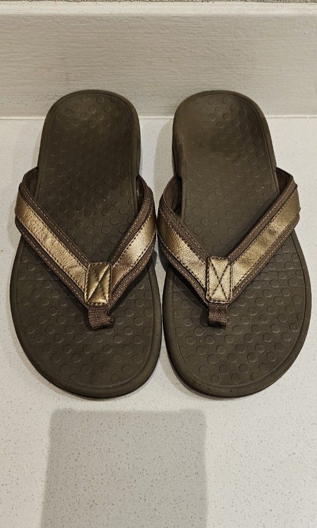 Fire Sale Vionic ladies slippers