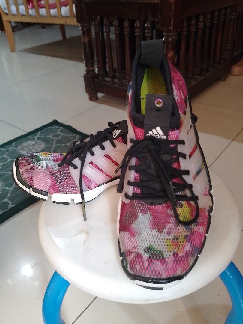Adidas training shoes online size 6