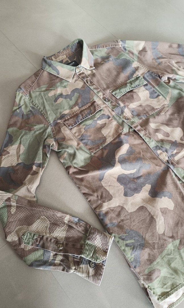Pull&bear camo on sale